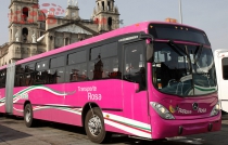 En Toluca hombres no respetan el transporte &quot;rosa&quot;