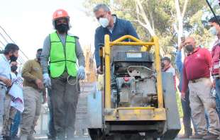 El alcalde Fernando Vilchis Contreras encabezó el arranque de obras del drenaje de mil 152 metros lineales de bulevar de los Dioses