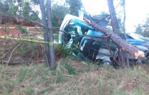 #Tragedia: mueren tres pasajeros y 12 lesionados en volcadura de autobús en la Toluca-Tejupilco