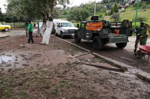 De acuerdo con la información, el tramo carretero afectado es de aproximadamente 800 metros, en ambos sentidos de la vialidad