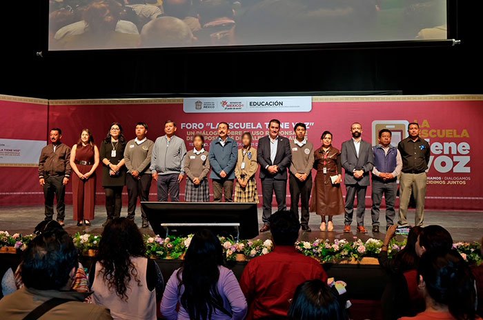 Más de 744 mil estudiantes, madres, padres y tutores participaron en una consulta sobre el uso de dispositivos digitales; la distracción en clase encabeza las preocupaciones.