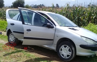 Abandonan cuerpo en auto en #Calimaya