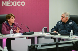 La gobernadora Delfina Gómez Álvarez encabezó la Mesa de Paz en el C5 de Toluca.