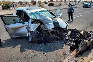 El carro, al parecer, iba a exceso de velocidad.