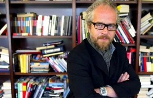 Homenaje al Mérito Editorial de la FIL para Claudio López Lamadrid