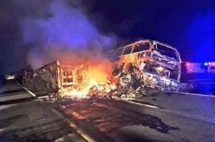 El autobús accidentado transportaba a 37 personas, de las cuales, de momento, 19 han fallecido.