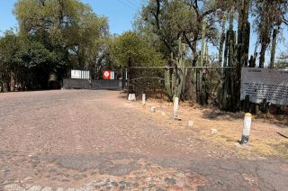 La zona arqueológica continúa sin acceso al público mientras autoridades federales y estatales mantienen resguardo y diligencias tras el tiroteo.