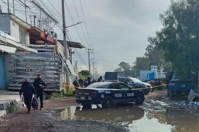 Fuentes policiales precisaron que los hechos se registraron frente a un depósito vehicular.