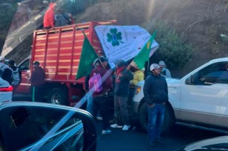 Autoridades trabajan para mitigar el congestionamiento.