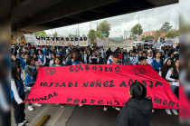 Manifestación de docentes en vía Morelos en Ecatepec.
