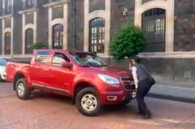 El conductor se resiste a ser infraccionado