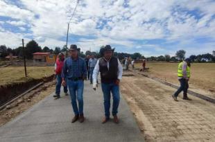 Actualmente se trabaja 1,5 km de concreto hidráulico en Loma Alta Villa.