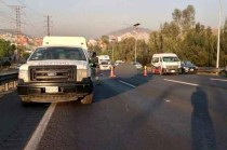 Fue atropellada por un camión de pasajeros y murió al instante.