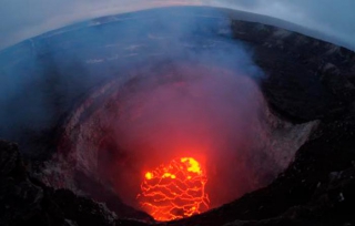 Evacuación masiva en Hawái por “erupción explosiva” del volcán Kilauea