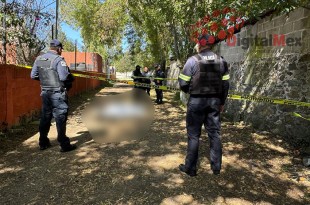 Delincuente fallece en tiroteo contra oficiales