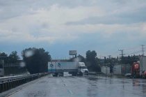 La circulación permanece afectada a unos tres kilómetros de la caseta de Tepotzotlán