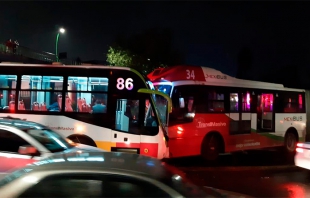 Chocan unidades del #Mexibús en Ecatepec; 23 lesionados