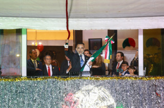 Fernando Flores encabezó las celebraciones patrias en Metepec