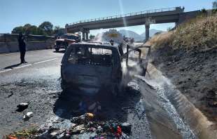 Fuentes policiales informaron que el percance pudo haber sido provocado por una falla en el sistema eléctrico