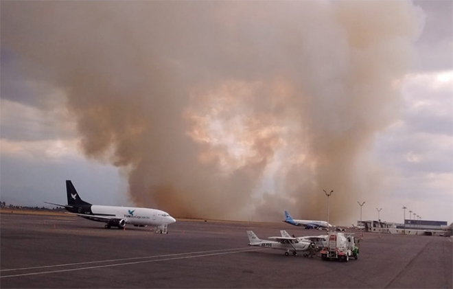 Toluca: Suspenden vuelos en #aeropuerto por incendio