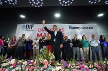 Durante un evento por el Día de las Madres, Enrique Vargas resaltó obras, servicios de salud y el trabajo legislativo enfocado en mujeres y jóvenes.