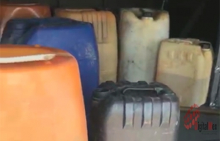 #Video El colmo: normalistas de Tenería, abandonan autobús con 300 litros de huachicol