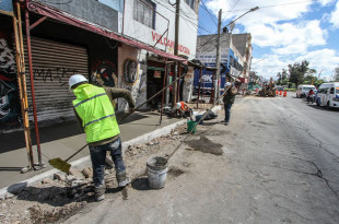 La Sedui realiza los trabajos de pavimentación, así como la construcción de banquetas y guarniciones, según se requiera.