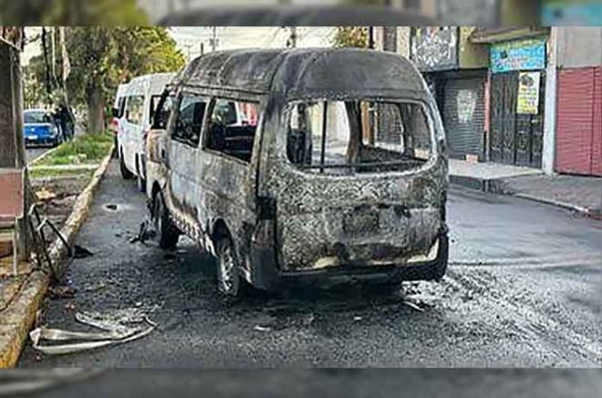 Se informó que horas más tarde se detuvieron a otras tres personas que podrían formar parte de una banda criminal.