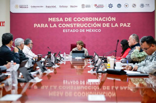 La gobernadora Delfina Gómez Álvarez preside la Mesa de Coordinación para la Construcción de la Paz.