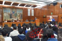 Este ejercicio buscó que los jóvenes interesados en la política tengan la oportunidad de desarrollar sus habilidades y adquirir una mejor comprensión de los procesos parlamentarios.