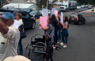 Familias piden ayuda para evitar el desalojo de niños con parálisis en Naucalpan