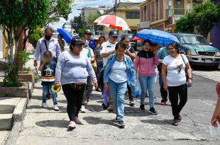 Al menos 20 vecinos y elementos de la Subdirección de Prevención del Delito de la policía municipal participaron en el programa Marchas Explotarias.