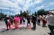 Los manifestantes advirtieron que no se trata de una protesta aislada, pues anunciaron que cada fin de semana realizarán actividades de concientización