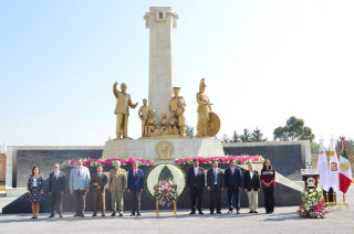 Jenaro Martínez Reyes encabezó el acto conmemorativo en la Plaza de la Unidad Sindical.