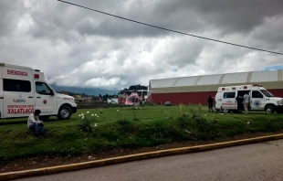 Trasladan Relámpagos a hombre que cayó en barranca de Xalatlaco