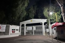 Ambos cuerpos presentaban lesiones por disparo de arma de fuego en extremidad cefálica; en el lugar se localizaron 03 casquillos calibre.9 milímetros.