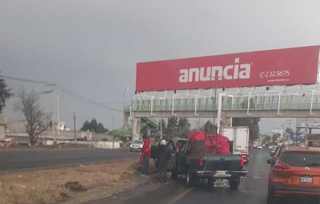De acuerdo con reportes el hecho ocurrió sobre la carretera Toluca-Tenango del Valle  en los límites con el municipio de Mexicaltzingo