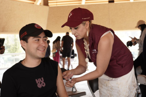 Secretaria de Salud aplica vacuna contra sarampión en Edoméx.