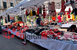 Esta iniciativa no solo busca proteger del frío, sino también promover la economía local.