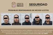 Cinco personas fueron detenidas durante un operativo en Valle de Bravo, donde autoridades aseguraron armas largas y sustancias con características de posibles drogas.