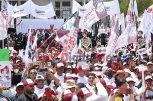 Cada uno de los gobernadores electos dieron un discurso.