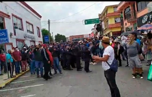 Vuelven conflictos en #Tianguistenco por tianguis