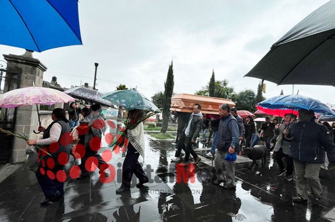 #Video: Dan el último adiós a Belem, víctima de “camionazo” en #Toluca