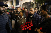 El grupo de manifestantes, integrado por más de 50 personas, entre ellas integrantes de pueblos originarios, demandó la presencia del magistrado presidente Gerardo Becker.