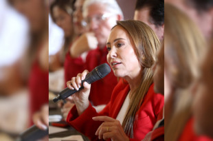 Cristina Ruiz Sandoval, presidenta del PRI Edomex, en reunión con liderazgos políticos