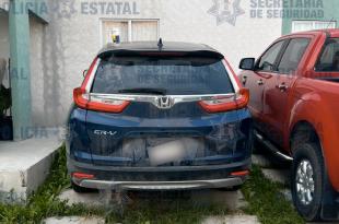 Se localizó un inmueble donde hallaron cuatro vehículos con reporte de robo vigente.