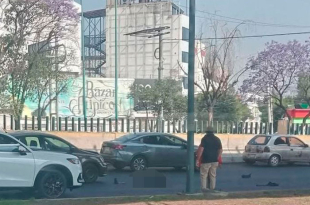 El conductor fue detenido por la Policía Estatal y el Ministerio Público realiza las diligencias correspondientes mientras se generaron afectaciones viales en la zona.