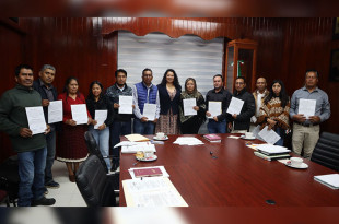 La alcaldesa exhortó a los nuevos representantes a trabajar con compromiso, responsabilidad y cercanía con la ciudadanía.