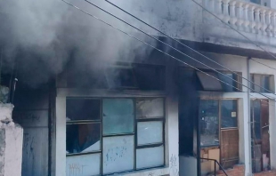 Se incendia casa en colonia de Toluca