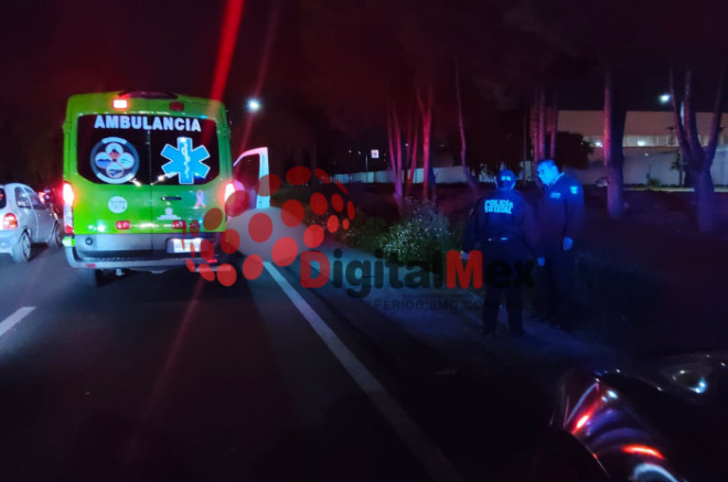 Elementos de seguridad estatal acordonaron Paseo Tollocan tras el atropellamiento registrado frente a Galerías Toluca